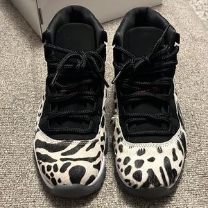 Women’s air jordan 11 animal instinct